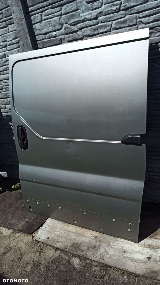 drzwi lewe bok przesuwne trafic vivaro 01-14 - 3