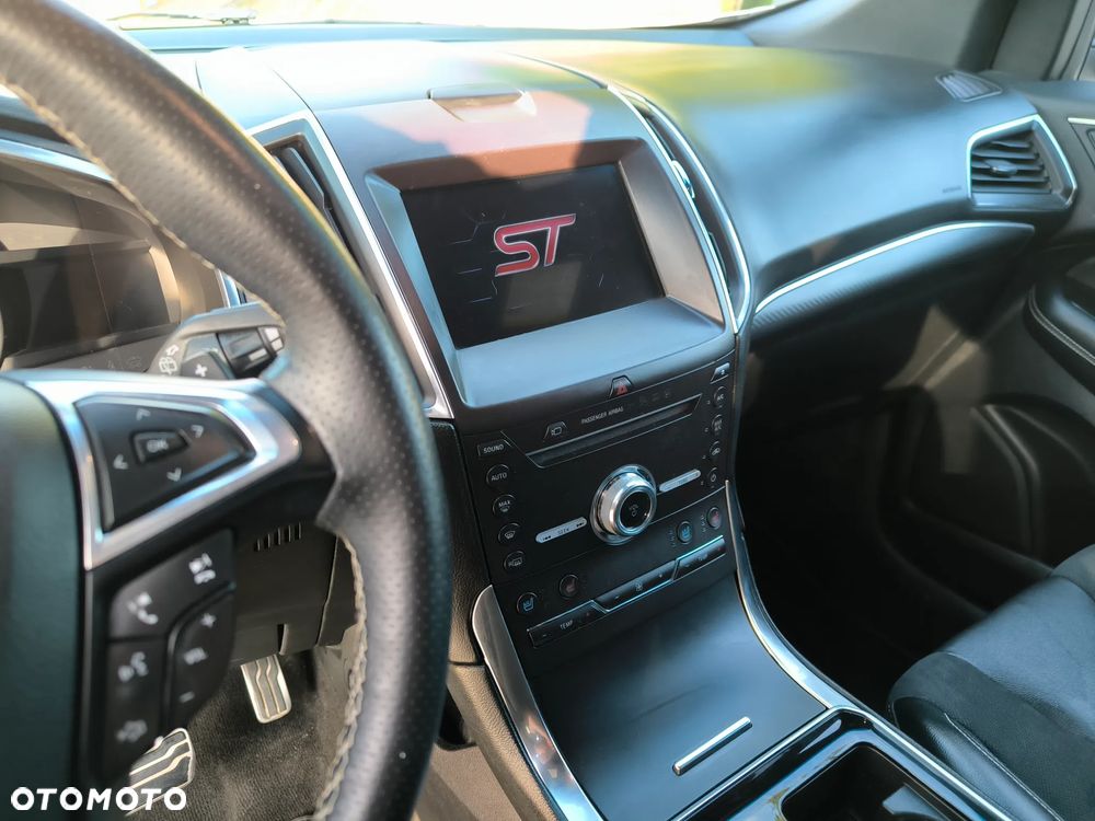 Ford Edge - 9