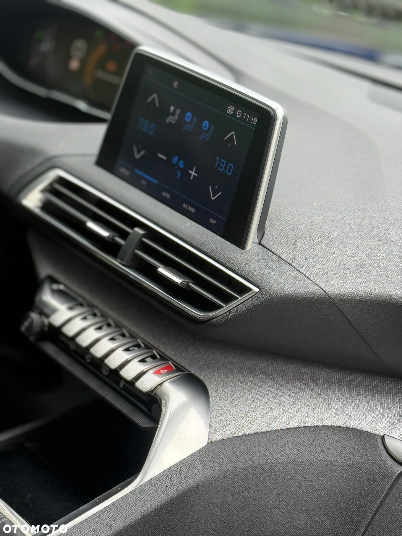 Peugeot 3008 1.5 BlueHDi Allure S&S - 11