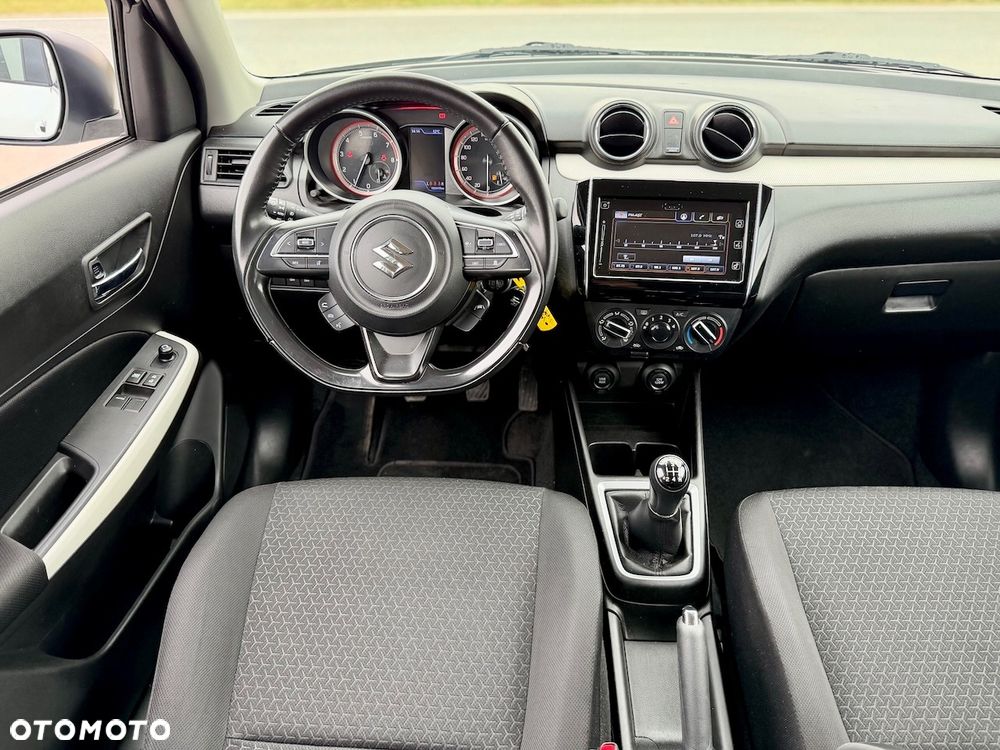 Suzuki Swift 1.2 Dualjet Hybrid Club - 6