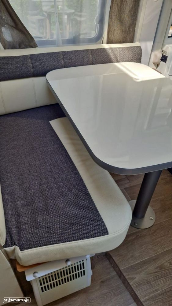 Dethleffs Trend I7057 cama central e basculante - 7
