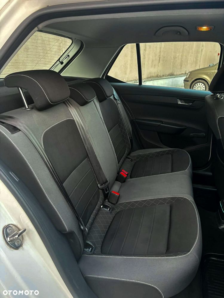 Skoda Fabia 1.0 Ambition - 39