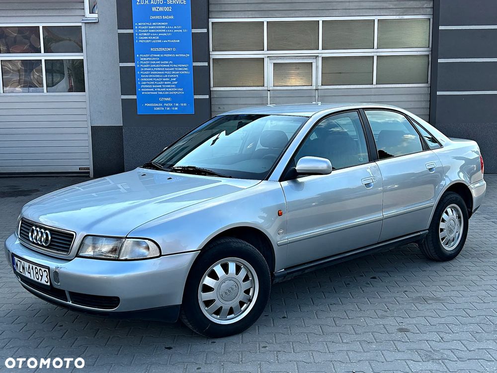 Audi A4 Limousine - 1