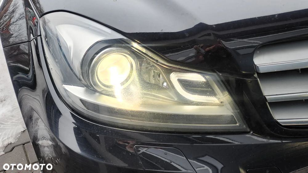 Mercedes-Benz Klasa C 180 (BlueEFFICIENCY) 7G-TRONIC Avantgarde - 24