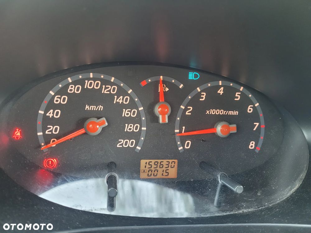 Nissan Micra - 8