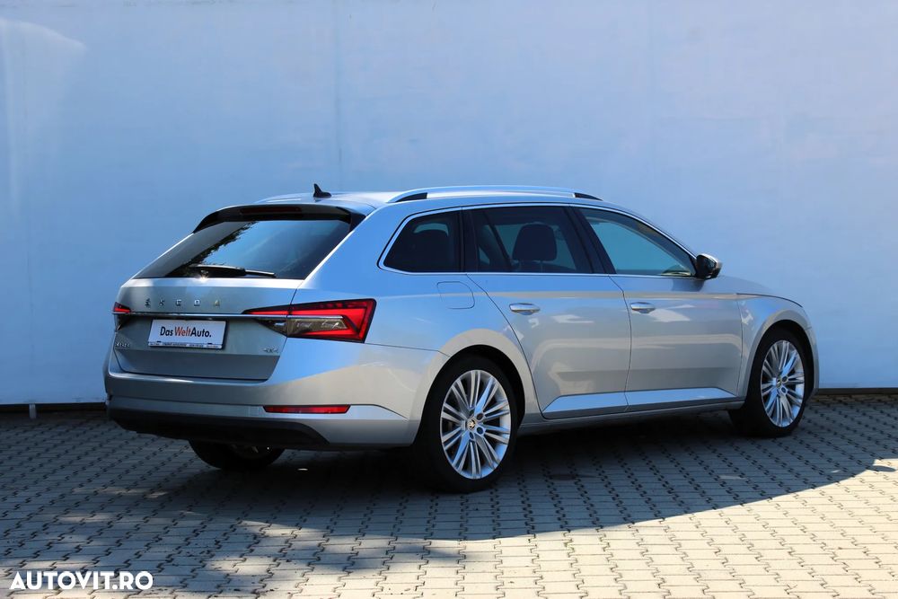 Skoda Superb 2.0 TDI 4X4 DSG Style - 6