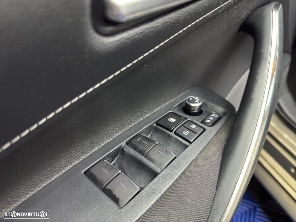 Toyota Corolla 1.8 Hybrid Comfort+P.Sport - 14