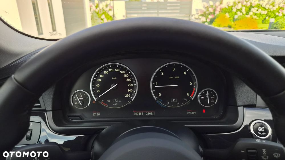 BMW Seria 5 520d - 26