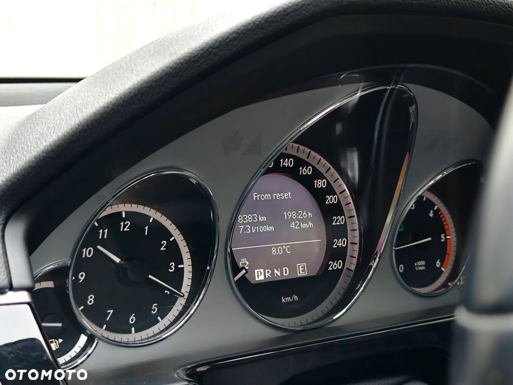 Mercedes-Benz Klasa E 220 CDI 7G-TRONIC Avantgarde - 27