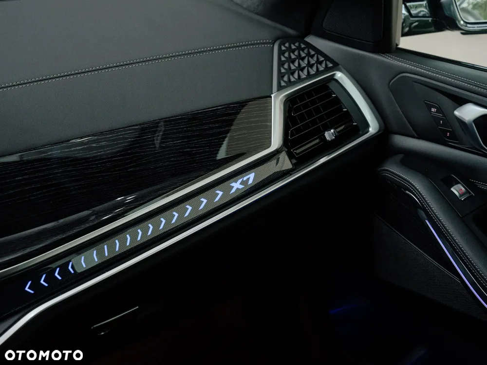 BMW X7 - 10