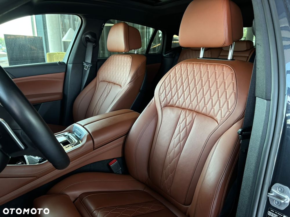 BMW X6 - 12