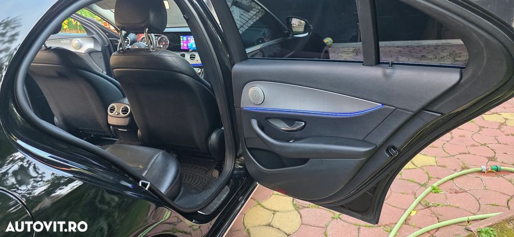 Mercedes-Benz E 200 d 9G-TRONIC AMG Line - 8