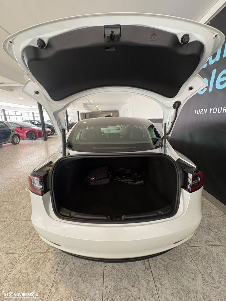 Tesla Model 3 Long Range Tração Traseira - 13