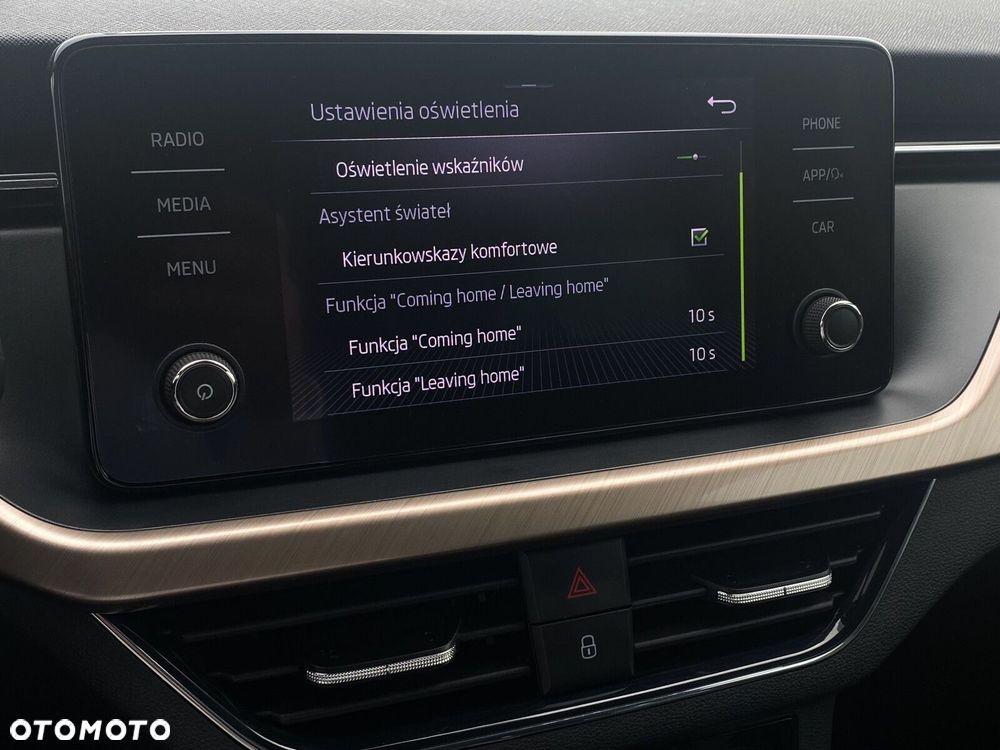 Skoda Kamiq 1.0 TSI Style DSG - 25