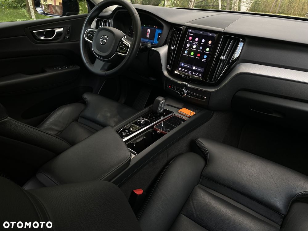 Volvo XC 60 B4 B R-Design - 11