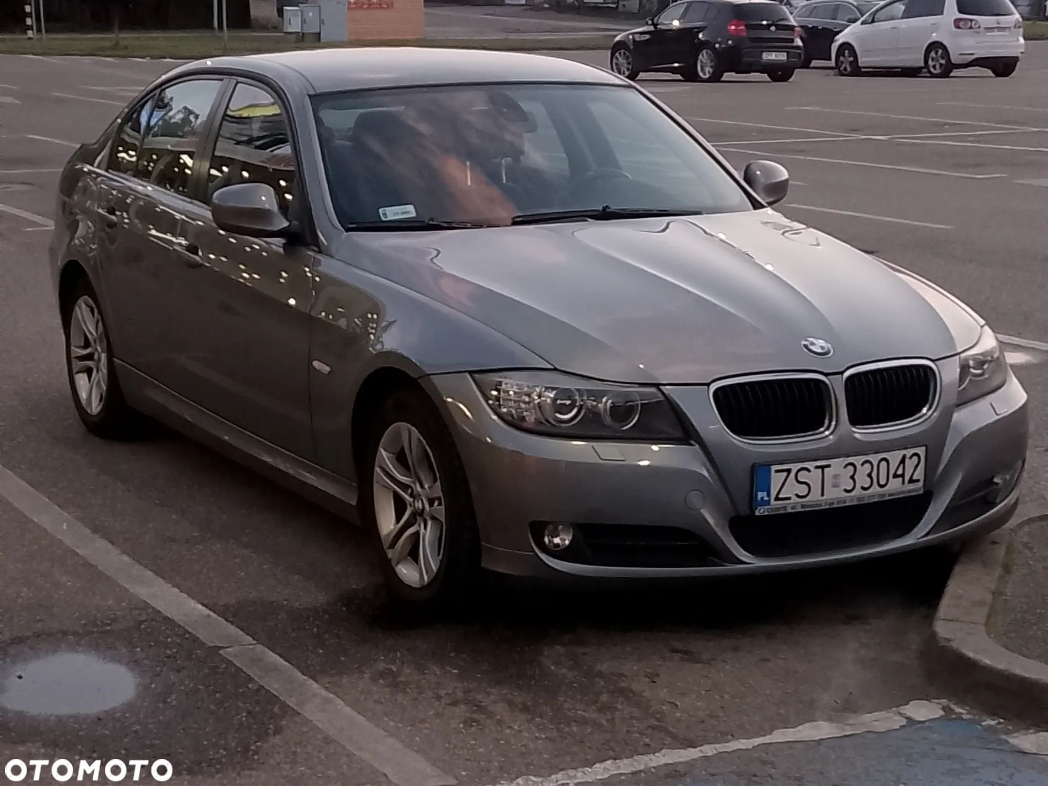BMW Seria 3 318i - 1
