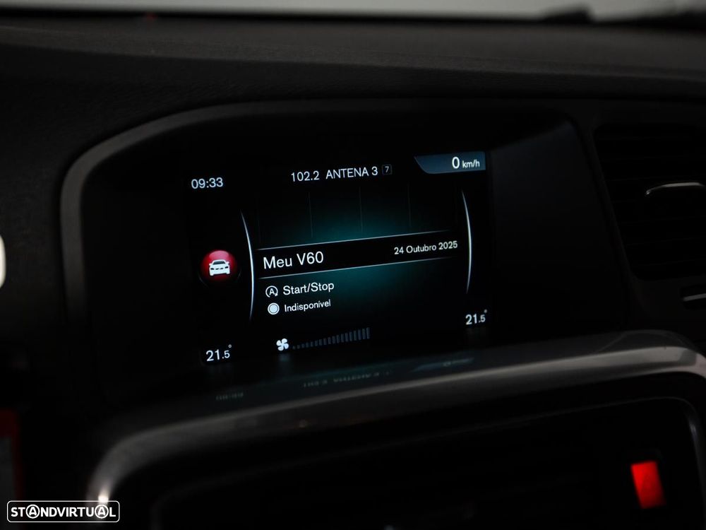 Volvo V60 Cross Country - 23