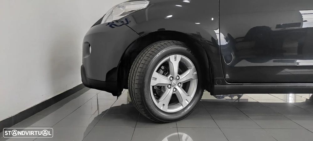 Toyota Urban Cruiser - 11