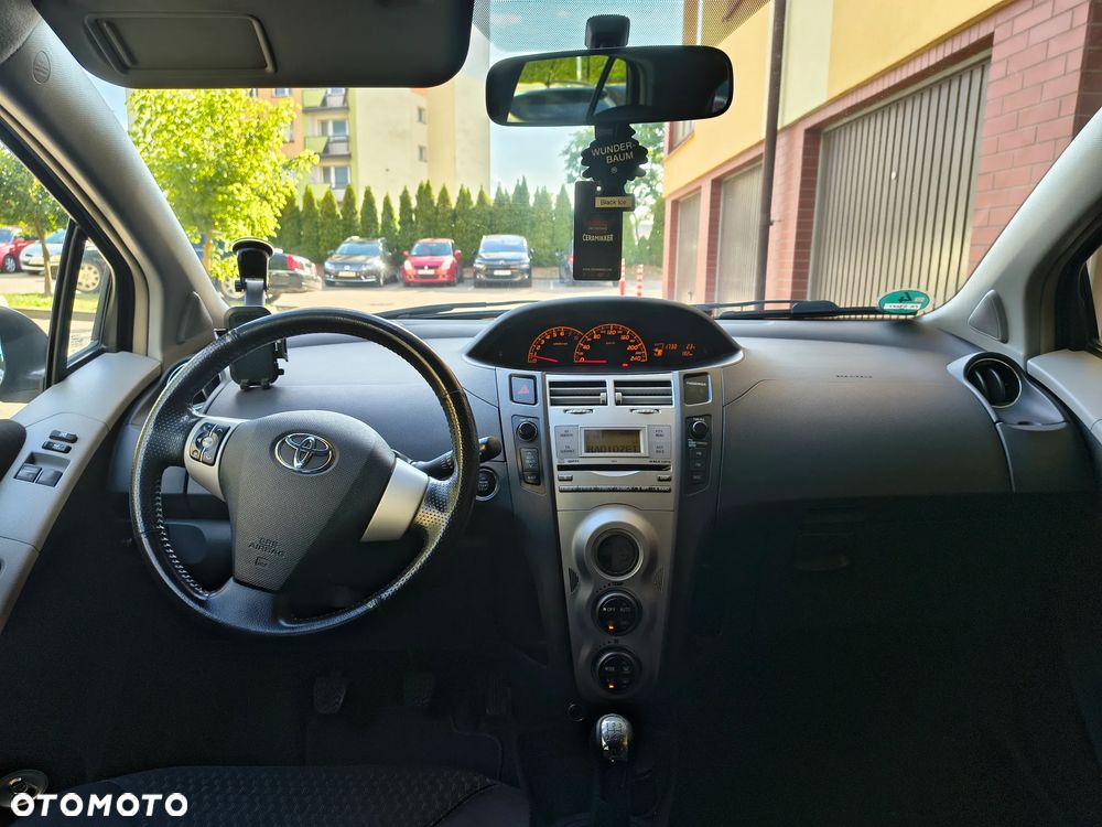 Toyota Yaris - 13