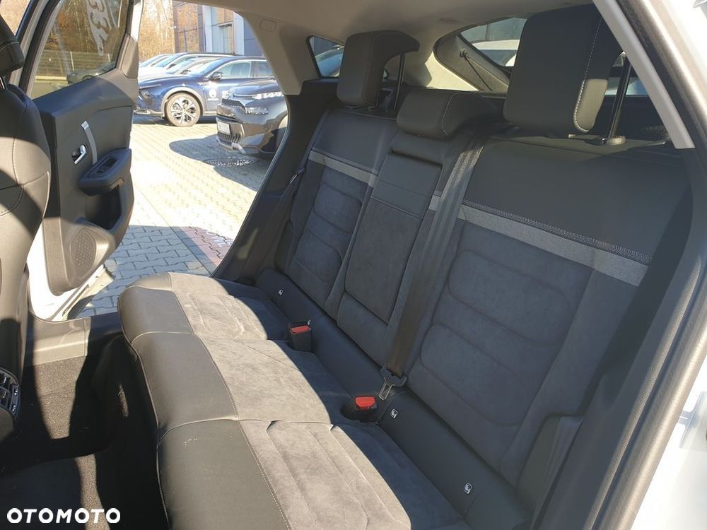 Citroën C4 EV156 54kWh Max - 17