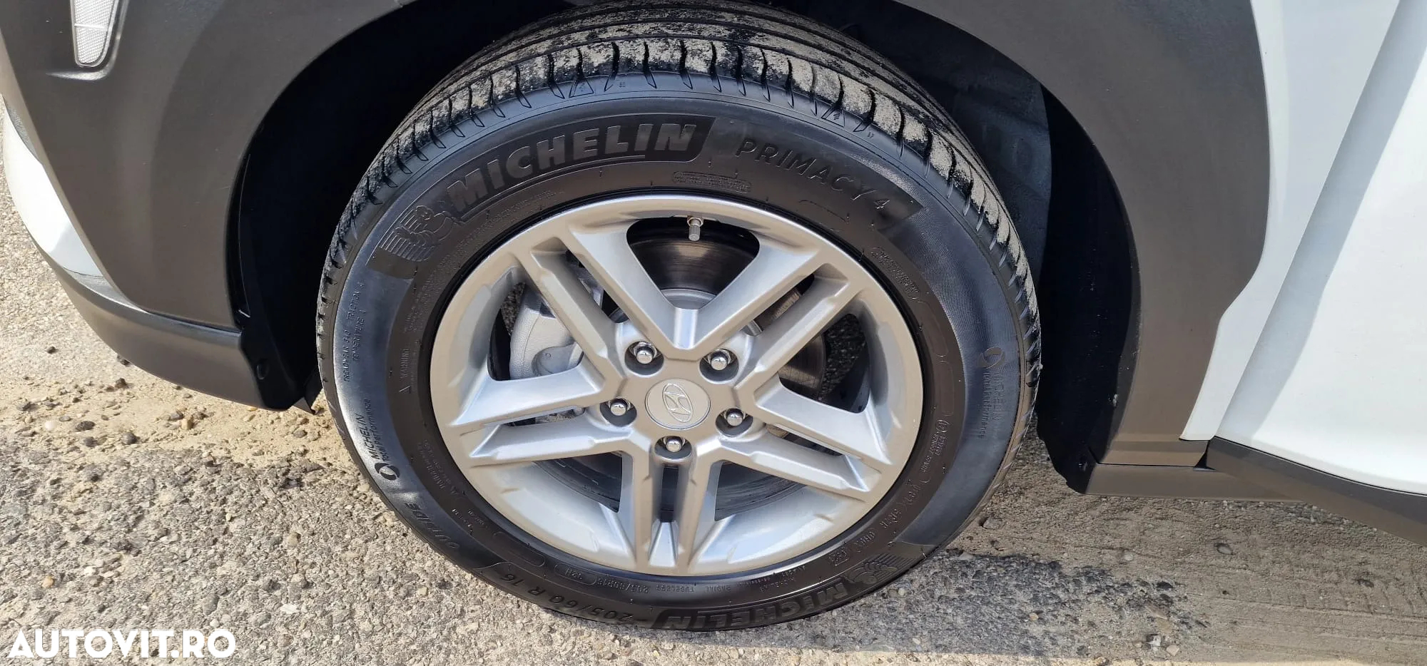 Hyundai KONA 1.6 CRDi DCT Premium - 11