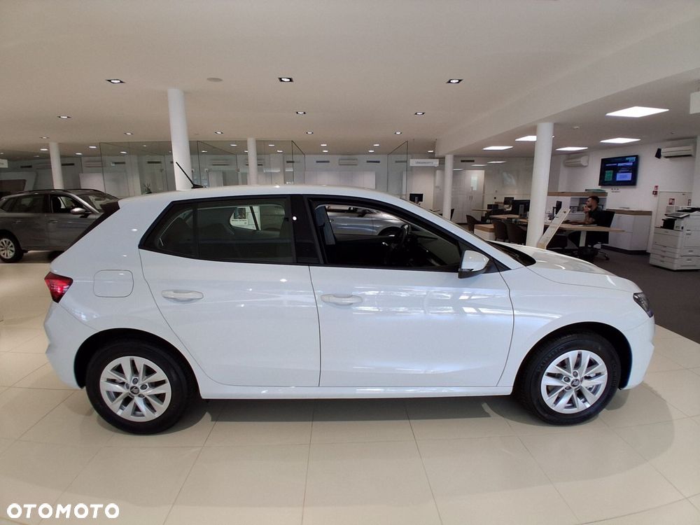 Skoda Fabia - 8