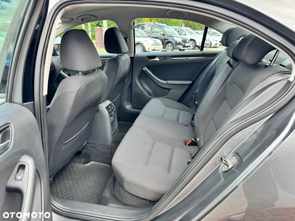 Volkswagen Jetta 2.0 TDI DPF BMT Highline - 28