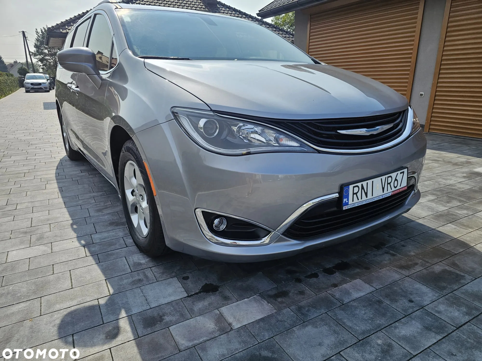 Chrysler Pacifica - 8