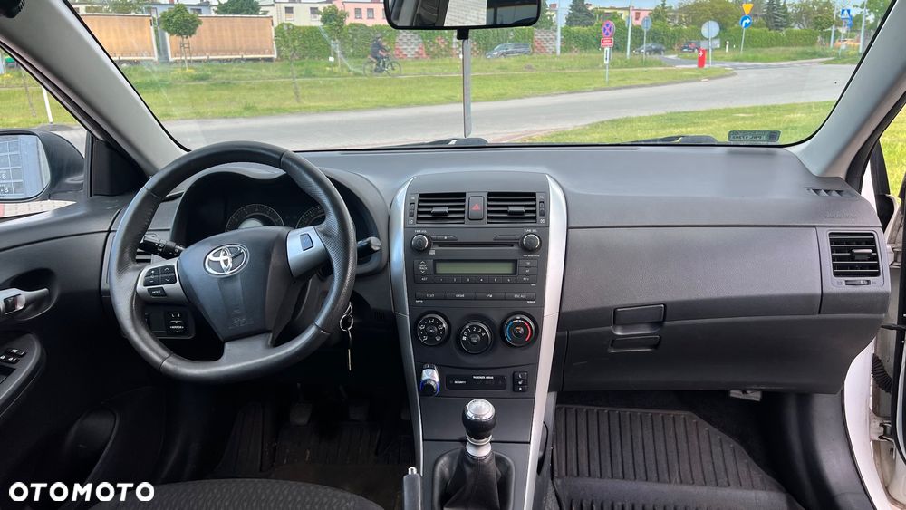 Toyota Corolla 1.6 Life - 8