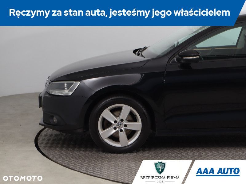 Volkswagen Jetta - 16