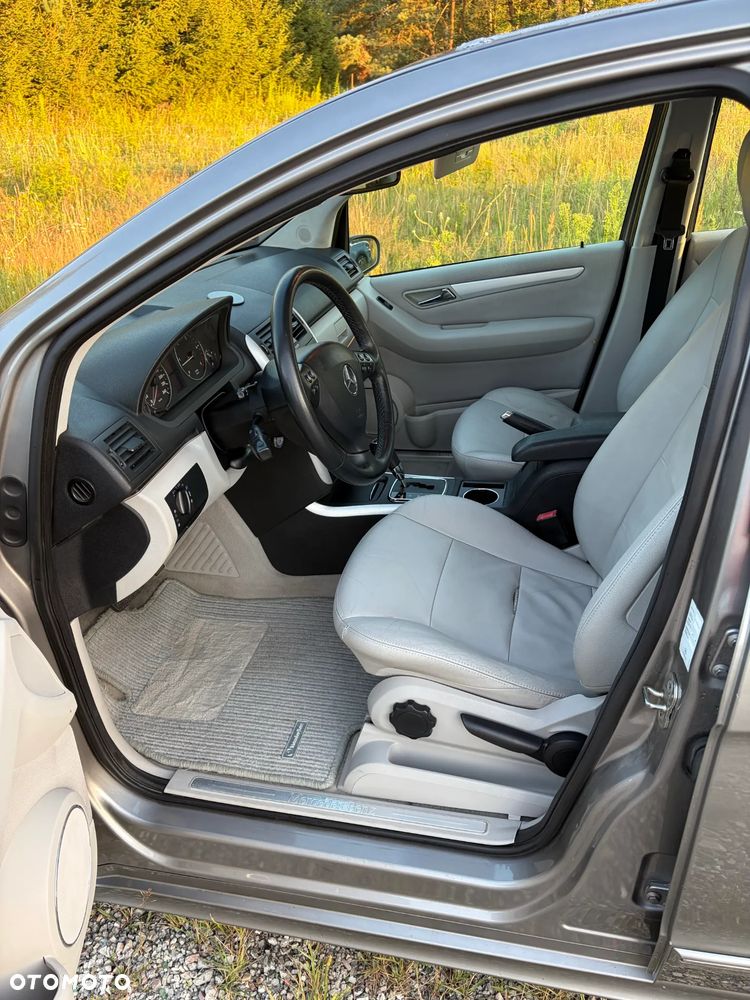 Mercedes-Benz Klasa A 180 CDI Autotronic Avantgarde - 15