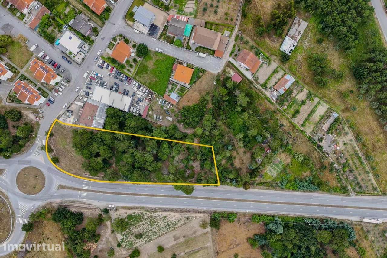 TERRENO URBANO 4.441 m2 | EXCELENTE VISIBILIDADE | NELAS - Grande imagem: 3/16