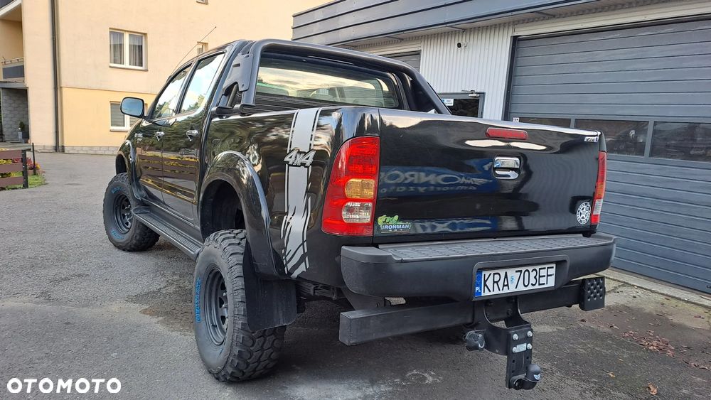 Toyota Hilux - 7