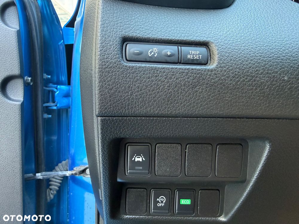 Nissan Qashqai 1.2 DIG-T N-Connecta Xtronic EU6 - 17