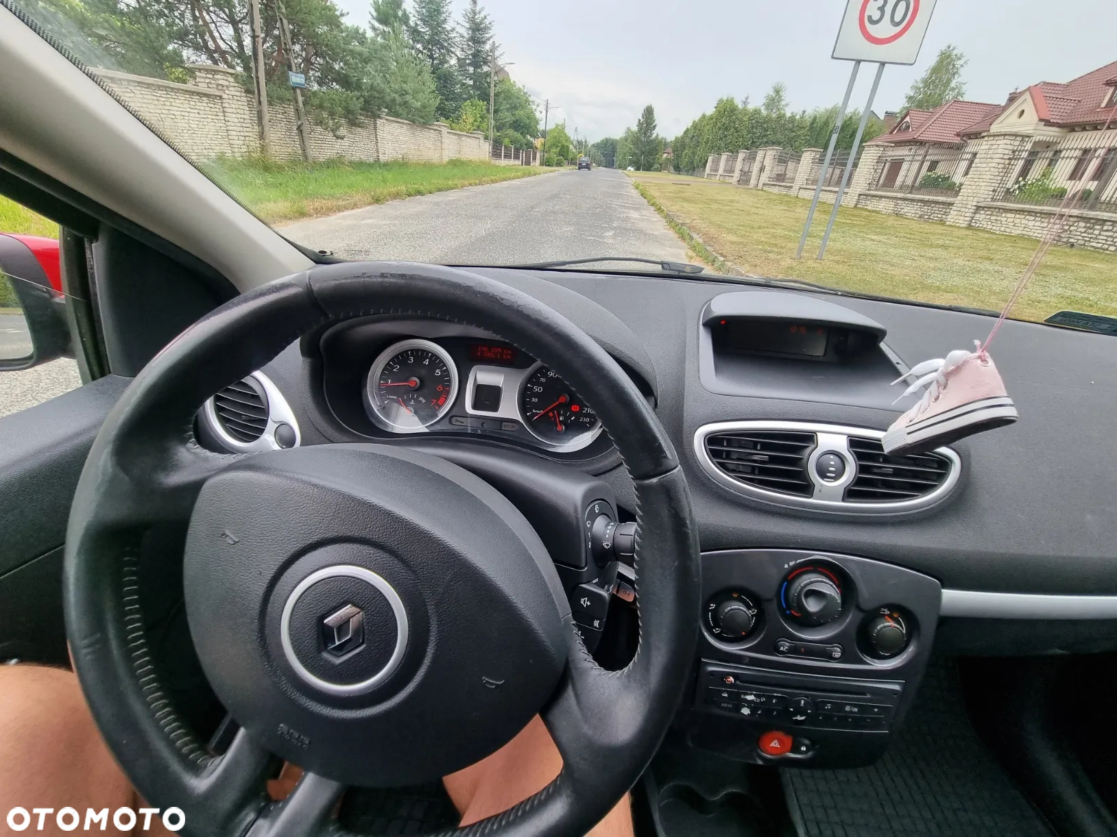 Renault Clio 1.2 16V TCE Alize Euro5 - 11