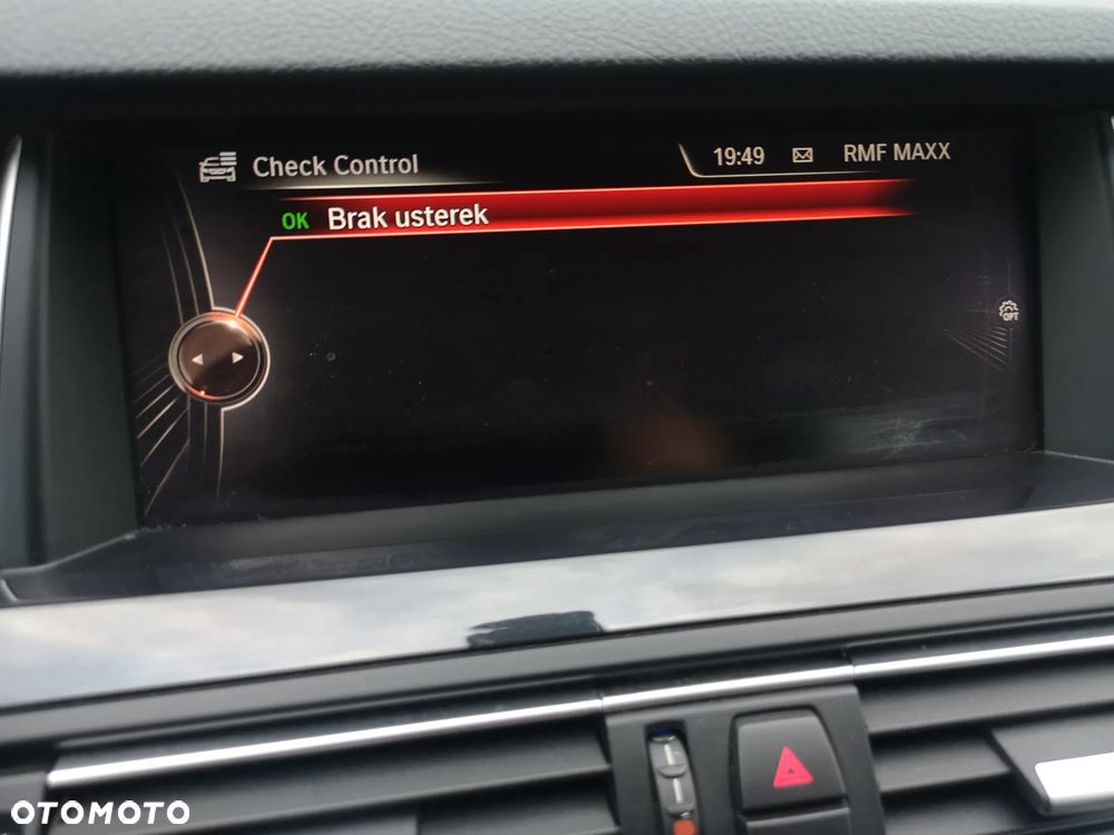 BMW Seria 5 525d xDrive - 15