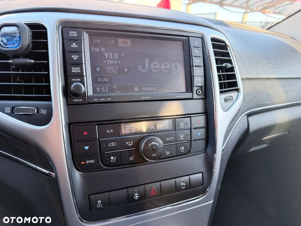 Jeep Grand Cherokee SRT - 23