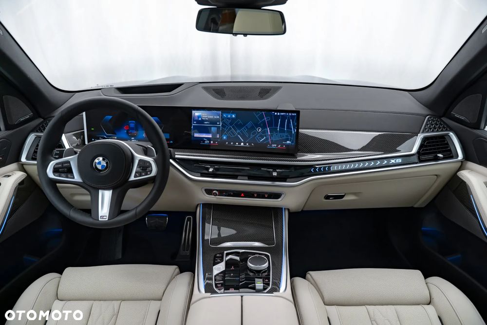 BMW X5 xDrive40d mHEV - 33