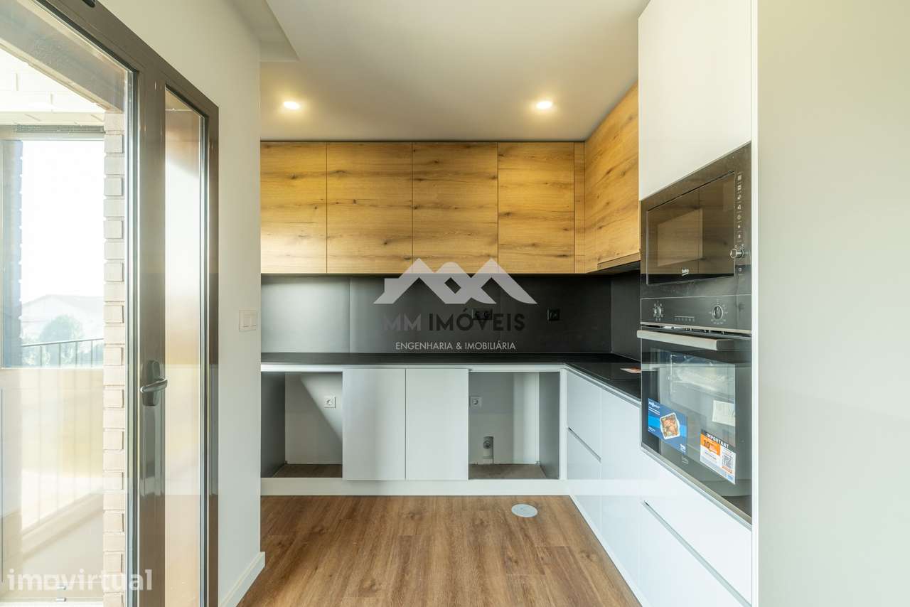 Apartamento T3 | NOVO | São Romão Coronado - Trofa | Comboio | Varanda - Grande imagem: 2/61