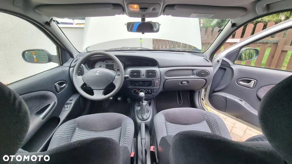 Renault Megane 1.6 - 7
