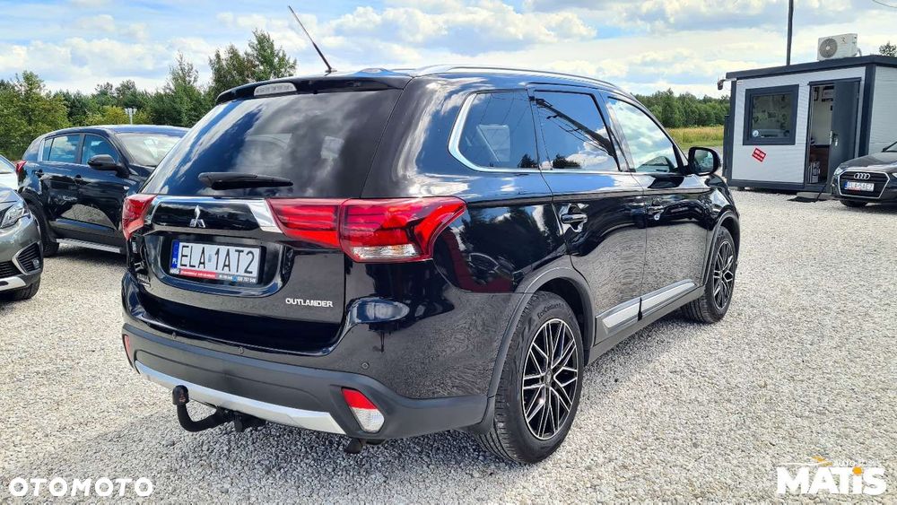 Mitsubishi Outlander - 15