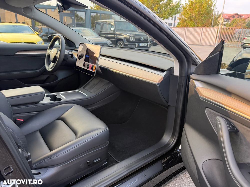 Tesla Model 3 Long Range - 9
