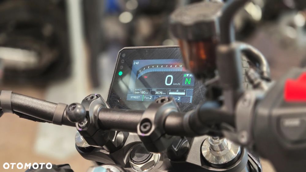Yamaha MT - 4