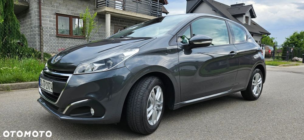 Peugeot 208 - 15