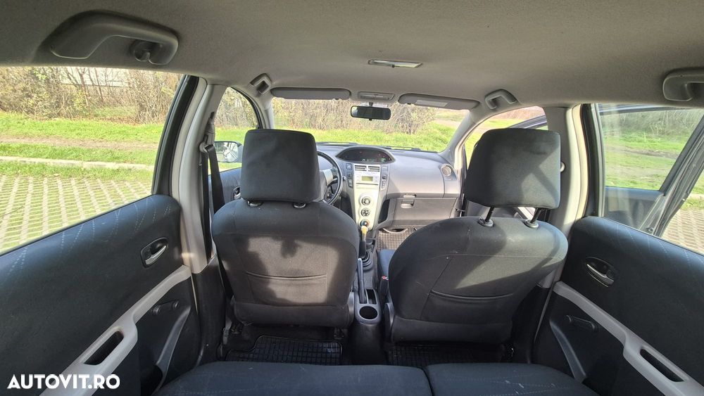 Toyota Yaris 1.3 Sol - 7