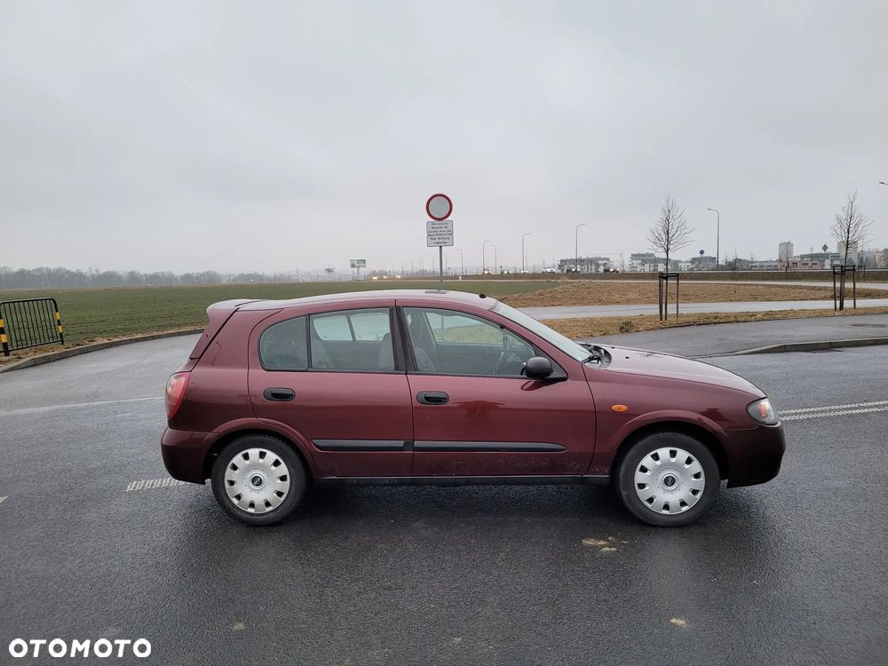 Nissan Almera 1.5 dCi Visia - 11