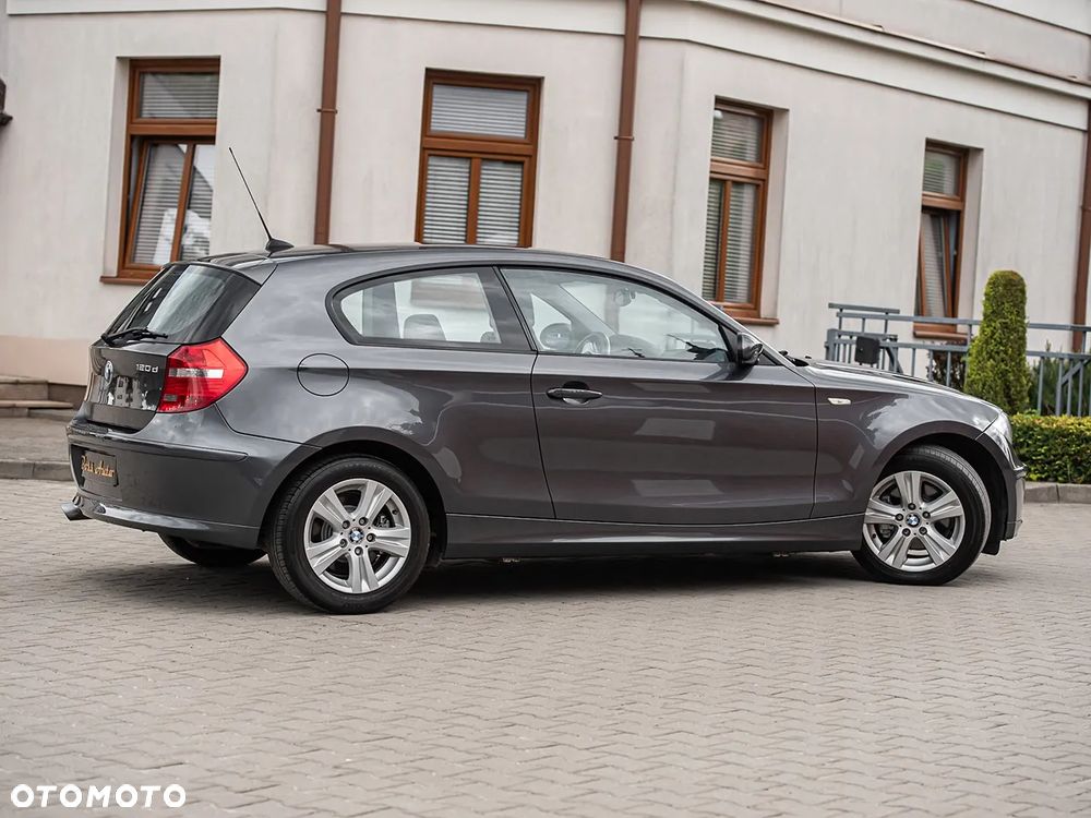 BMW Seria 1 120d DPF Edition Sport - 14