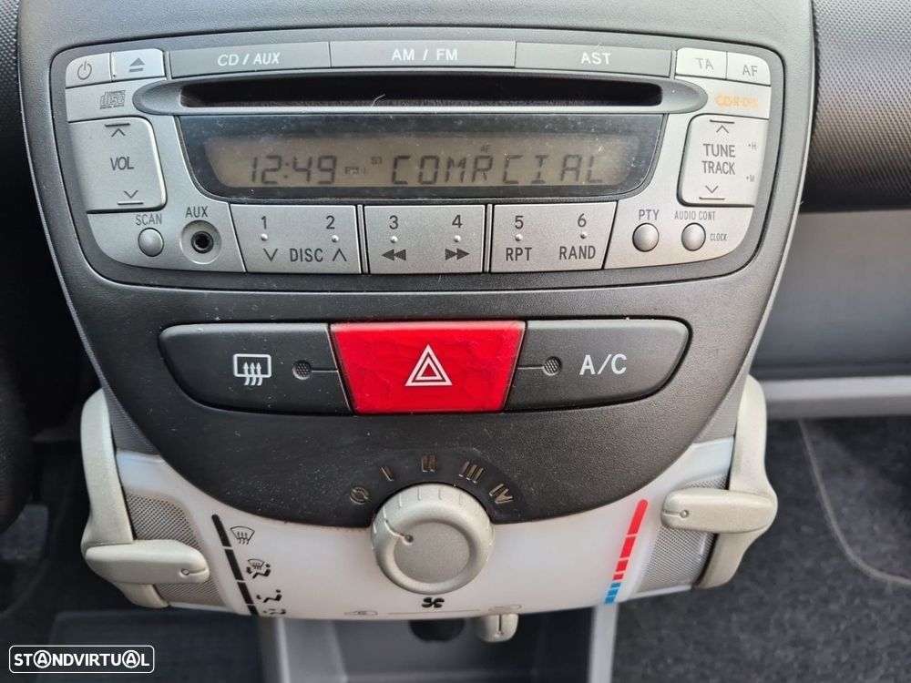 Peugeot 107 1.0 Urban - 19