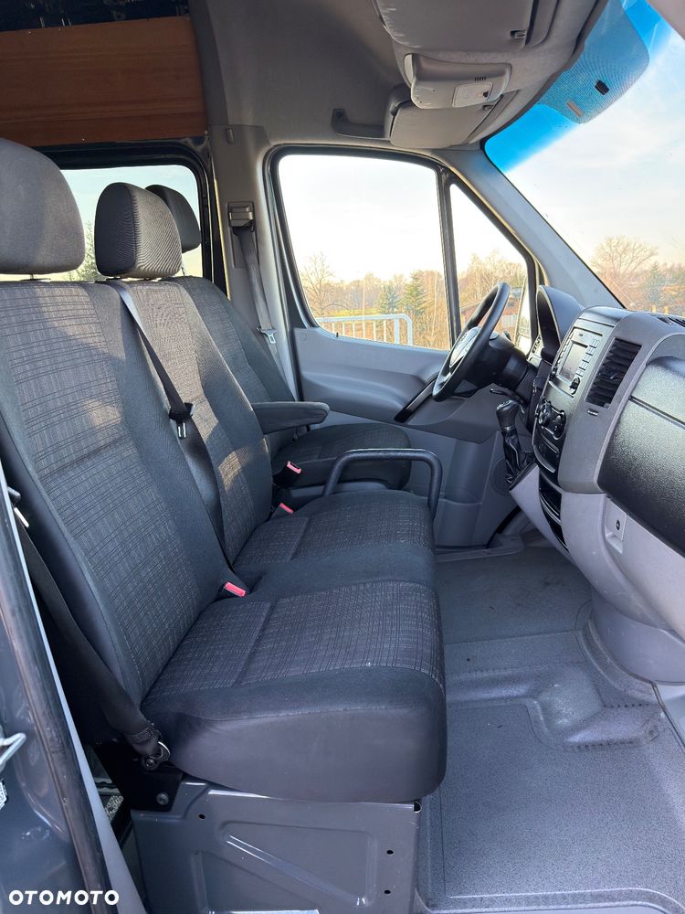 Mercedes-Benz Sprinter - 9