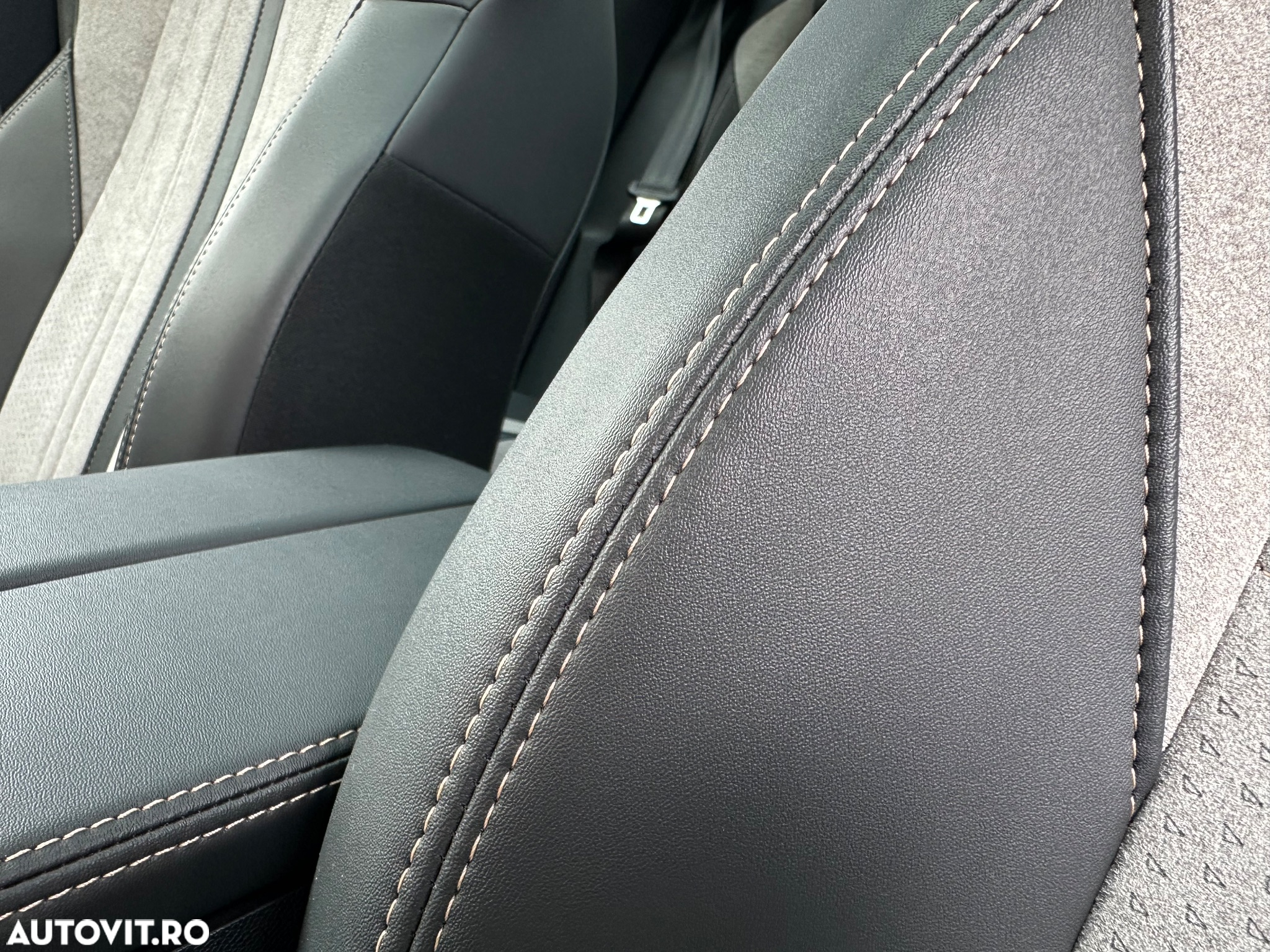 Peugeot 3008 PHEV EAT8 GT Pack - 36